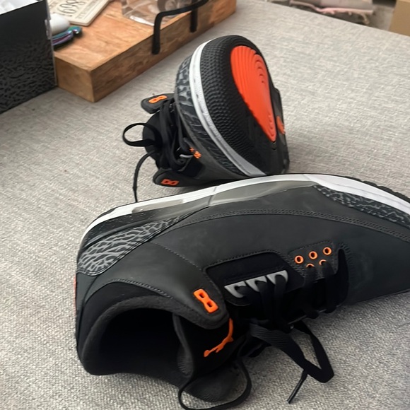 Jordan 3 - Picture 1 of 11